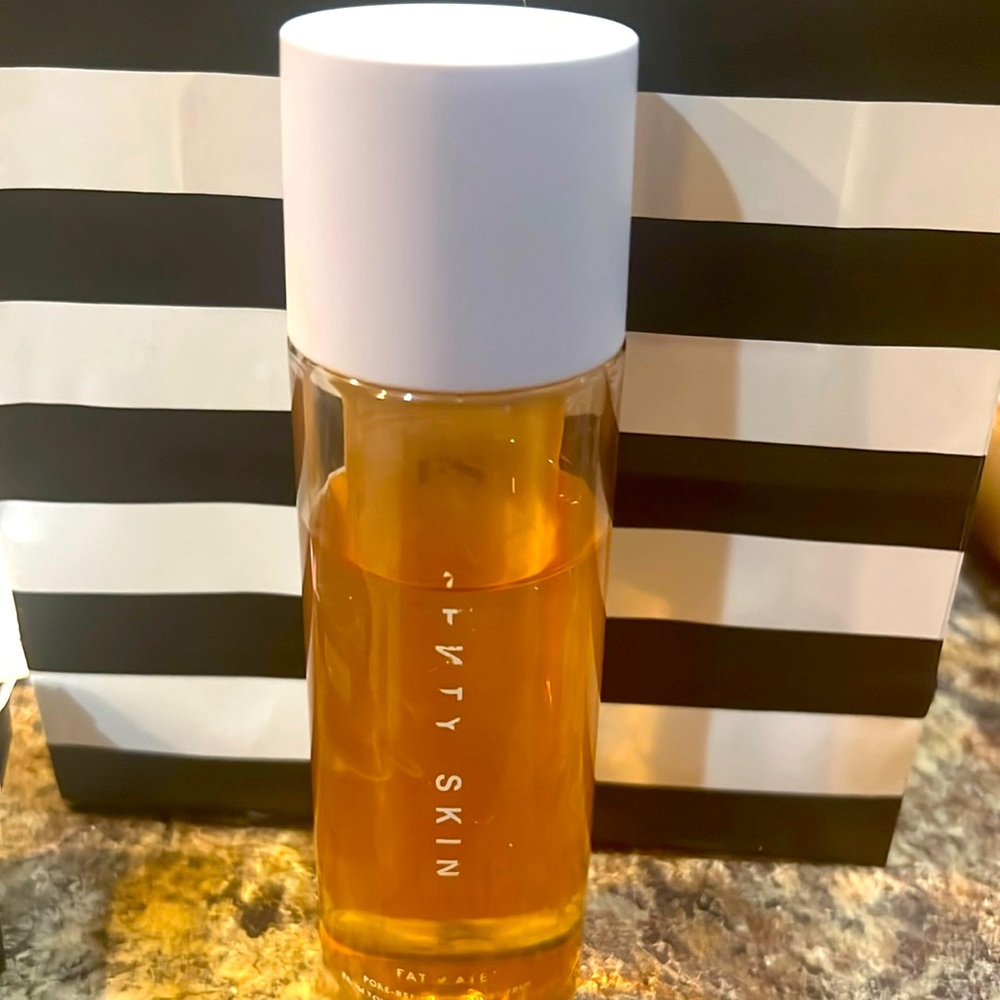 Fenty beauty fat toner water